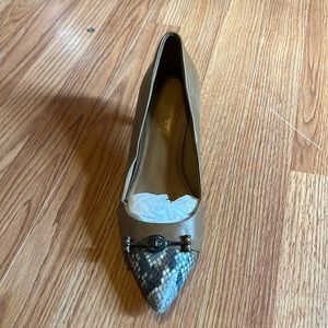 Coach Brown/Tan heels